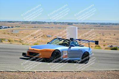 media/Oct-18-2025-Extreme Speed (Sat) [[d6d7e1fef1]]/Group 1 Red/Session 2 (Turn 3)/